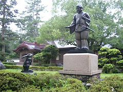 ご存じ因幡の白ウサギと大国主命