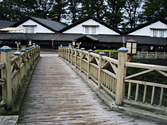 北前船の栄華を伝える山居倉庫